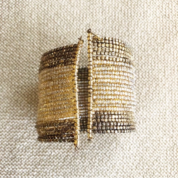 Gold Tone Beaded Bracelet - Picture 3 of 6